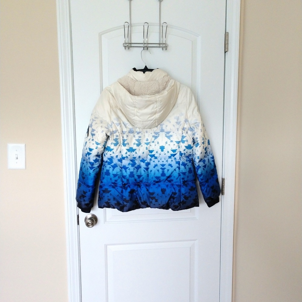 American Eagle Puffer Jacket White and Blue Ombre - Picture 5 of 6